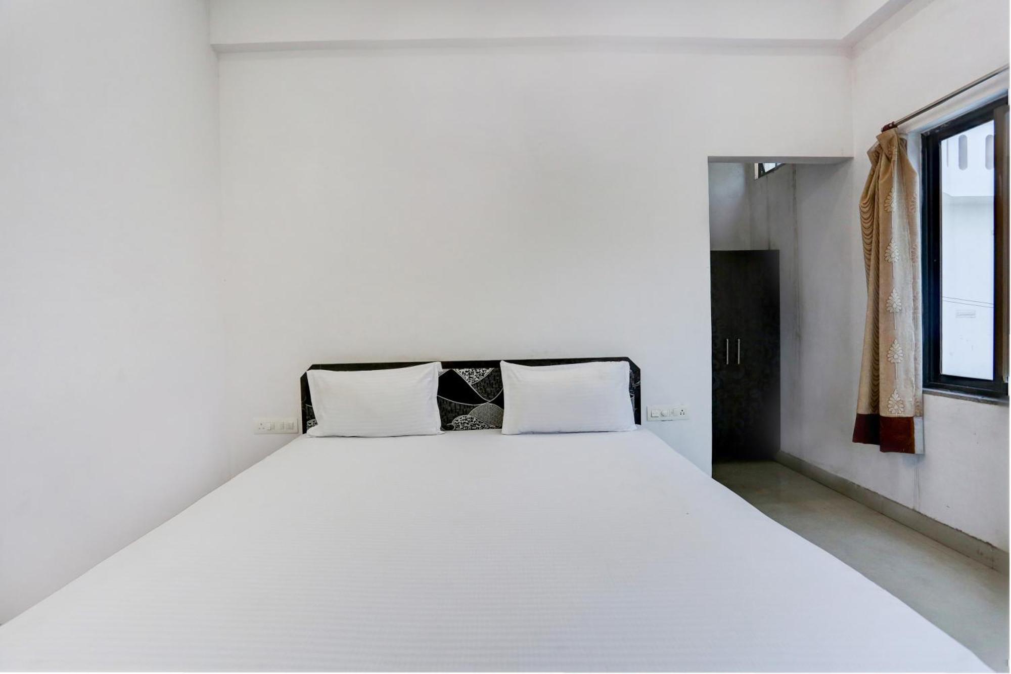 Super Hotel O Goverdhan Villa Удайпур Екстериор снимка