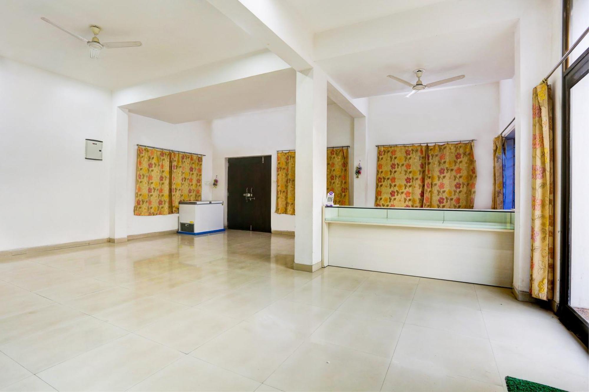 Super Hotel O Goverdhan Villa Удайпур Екстериор снимка