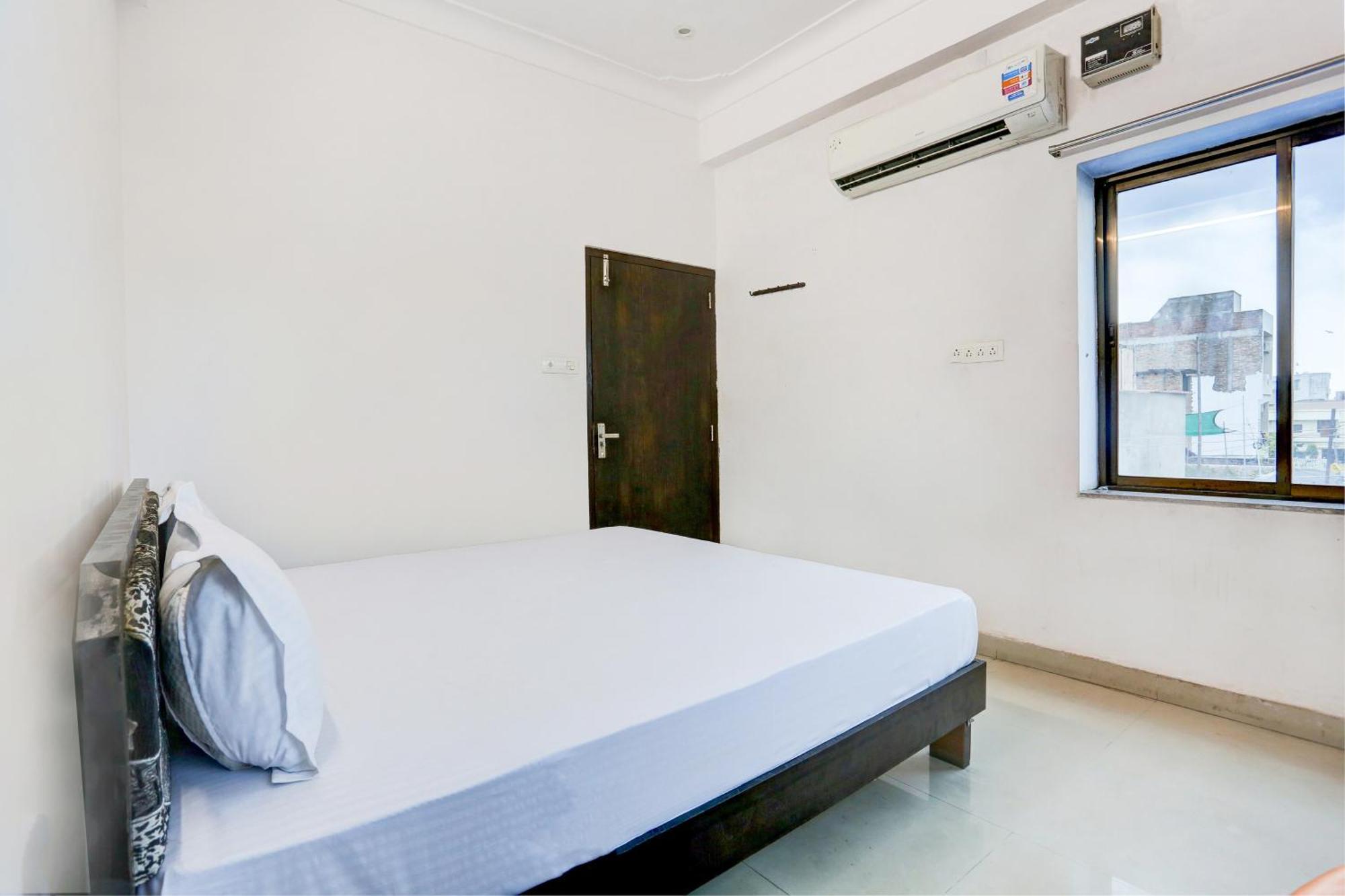 Super Hotel O Goverdhan Villa Удайпур Екстериор снимка